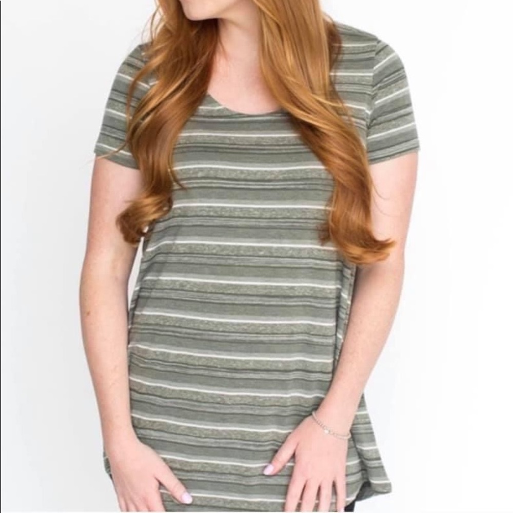 Short sleeve tee
